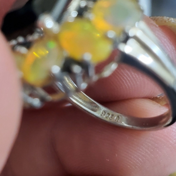 HUGE OPAL ring! Size 7. Stamped 925 sterling silver. New old stock. Genuine opal - Picture 3 of 8